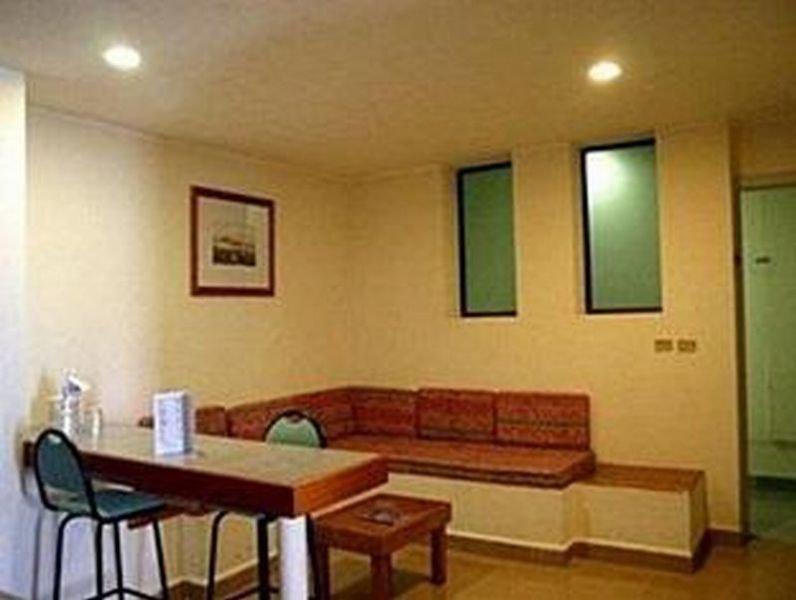 Days Hotel By Wyndham Batangas Esterno foto